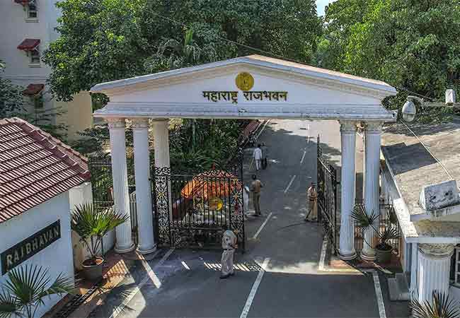 महाराष्ट्र ‘राजभवन; झाले आता ‘लोकभवन’