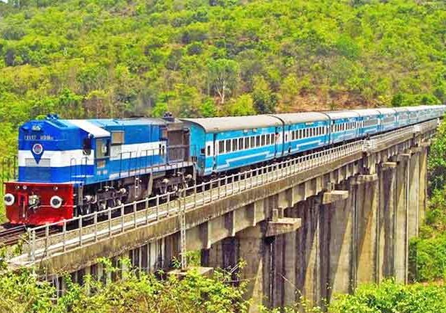 नाताळनिमित्त कोकण रेल्वे मार्गावर तीन विशेष गाड्या