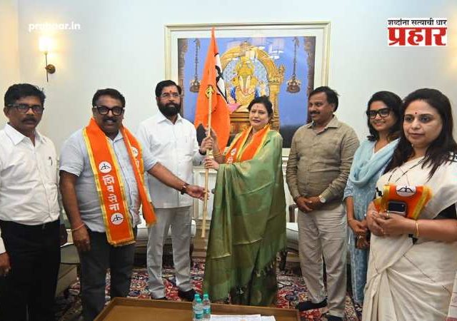 Snehal Jadhav : मुंबईत 'मनसे'ला मोठा धक्का; स्नेहल जाधव आणि सुधीर जाधव यांचा शिंदेंच्या शिवसेनेत जाहीर प्रवेश!