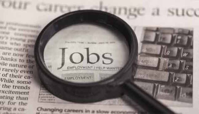 अमेरिकेतील नोकऱ्यांवर टांगती तलवार