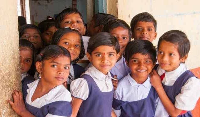 हजारो शिक्षकांना दिलासा! शाळा बंद पडणार नाहीत, पटसंख्येची अट होणार शिथील