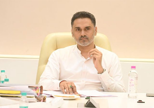 खेड नगरपरिषदेत महायुतीची एकहाती सत्ता, २१-० ने दणदणीत विजय