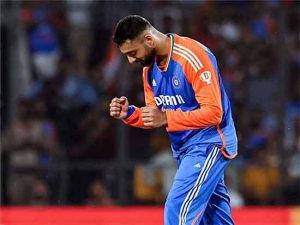 आयसीसी टी - २० क्रमवारीत वरुण चक्रवर्तीचा डंका