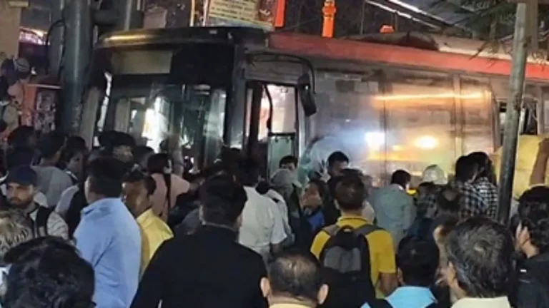 भांडुप स्टेशनजवळ बेस्टच्या बसने १३ जणांना चिरडले