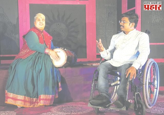 कलासक्त कलाकारांच्या ऊन-पावसाची कथा ...