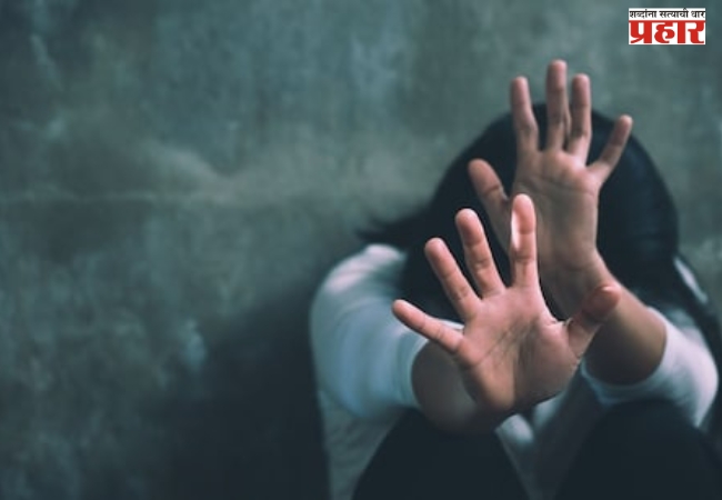 न्याय मागणाऱ्या महिलेवर पोलिसाकडूनच अत्याचार