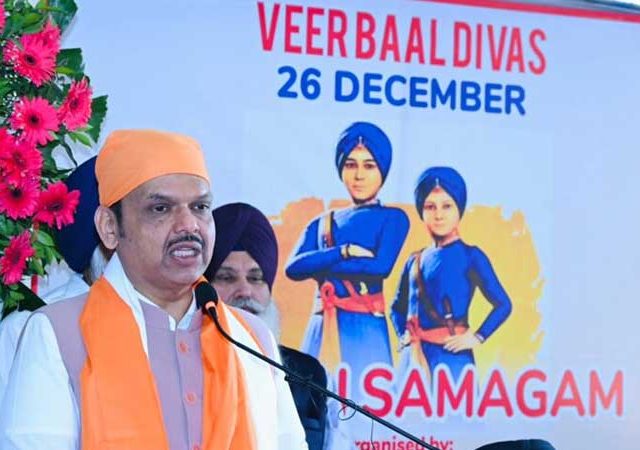 'मानवतेच्या मार्गावर चालण्यासाठी कृतीतून संकल्प करू'