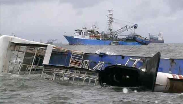 काँगोत भीषण दुर्घटना ! किनाऱ्याजवळ बोट उलटल्याने २० जणांचा मृत्यू, अनेक बेपत्ता