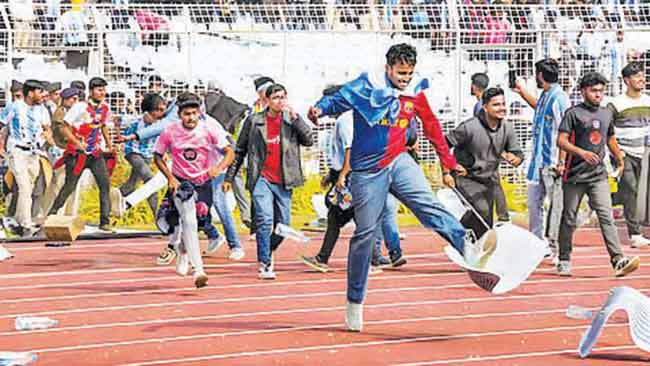 पश्चिम बंगालचे क्रीडा मंत्री अरूप विश्वास यांचा राजीनामा