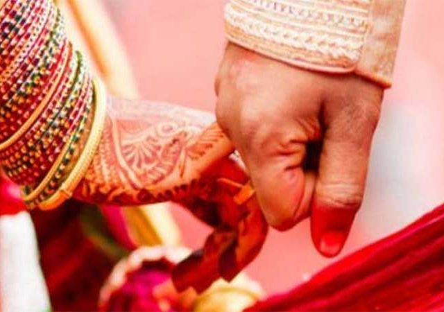 विवाह पद्धतीतील वळणे