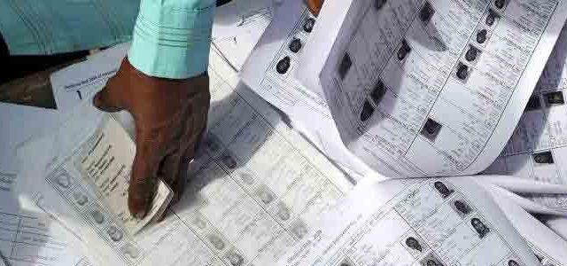 पश्चिम बंगालमध्ये ५८.८ लाख मतदारांची नावे यादीतून वगळणार