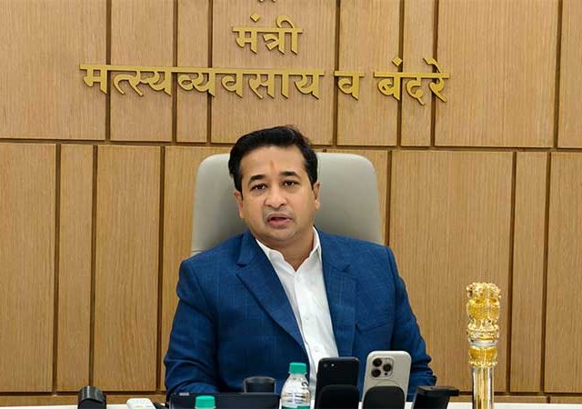 'महाराष्ट्र सागरी मंडळाच्या इमारतीला आकारलेले विस्तारित शुल्क रद्द करून भाडे दर कमी करावेत'