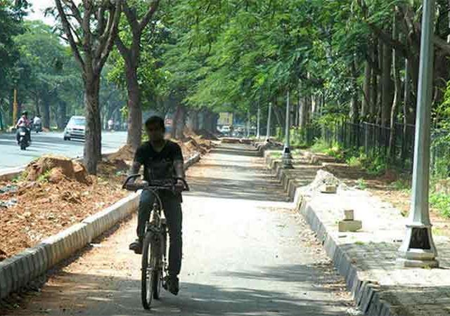 पुण्याची सायकल संस्कृती लोप पावते आहे