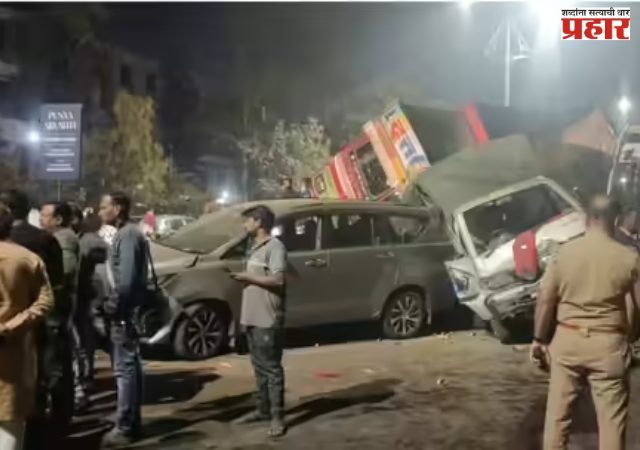 कोल्हापूरमध्ये पाच गाड्या एकमेकांवर आदळल्या, पण...