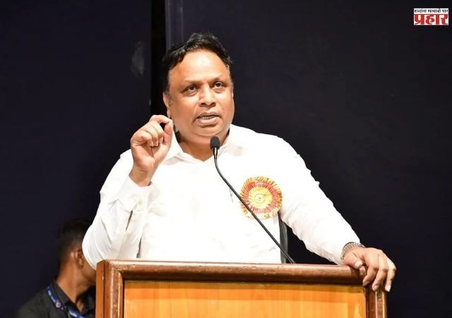 मराठी माणसाच्या अस्मितेसाठी नाही तर पक्ष अस्तित्वासाठी एकत्र