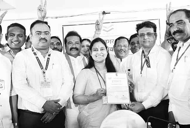 उरणमध्ये भावना घाणेकर यांचा विजय