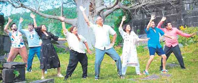 हेमंत ढोमे यांच्या शाळेत ‘क्रांतिज्योती विद्यालय मराठी माध्यम’चा संगीत अनावरण सोहळा