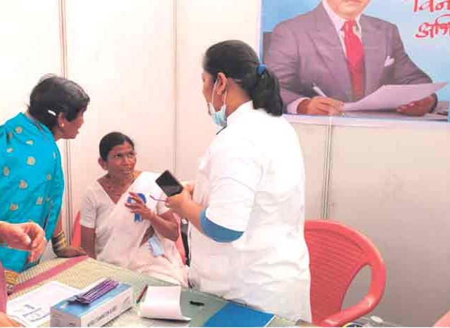 सामाजिक भान जपणारी डेंटिस्ट