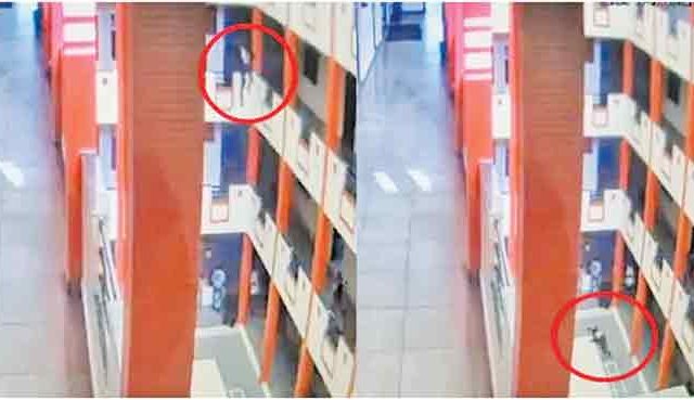 चार मिनिटांत ५२ वेळा सॉरी म्हणाला, तरी मुख्याध्यापकांचं दुर्लक्ष