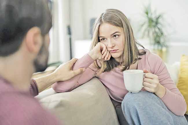 कौटुंबिक आघात : मनावर साचलेला भावनिक त्रास