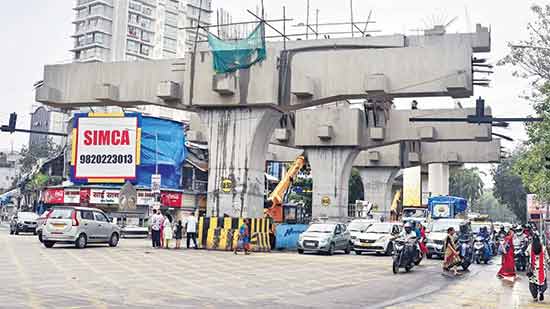 वांद्रे पश्चिम रेल्वे स्थानक परिसरातील वाहतूक कोंडी फुटणार