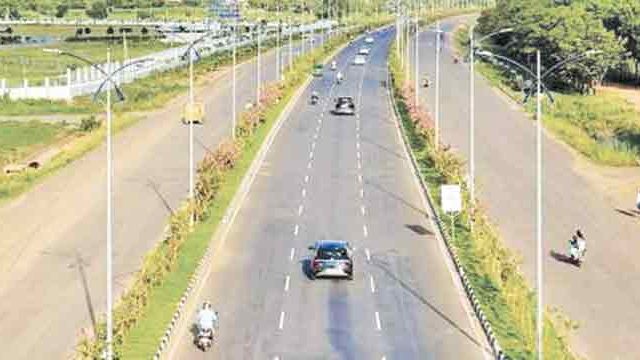 विकासाचे महामार्ग...