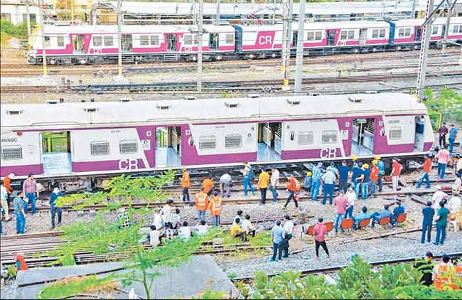 मध्य रेल्वेच्या विस्कळीत वेळापत्रकावर प्रवाशांचा नवा तोडगा