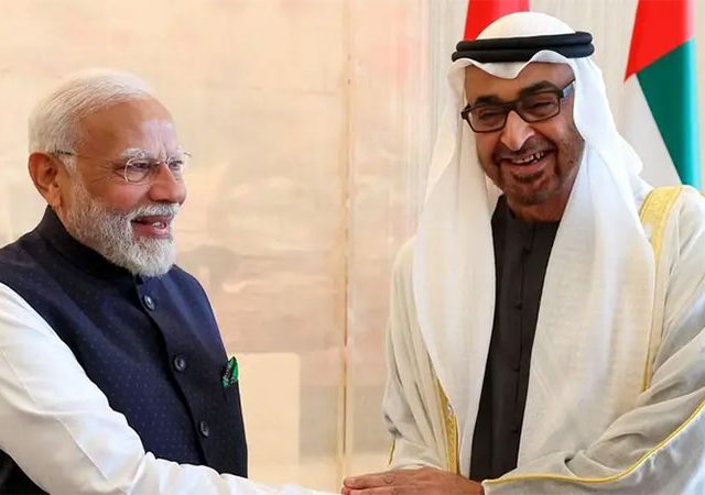 मोदींना भेटण्यासाठी UAE चे राजे ४.२० वाजता दिल्लीत येणार आणि ०६.०५ वाजता मायदेशी रवाना होणार