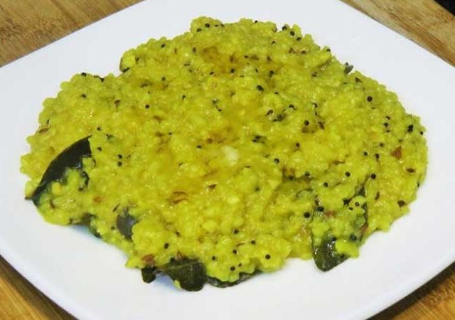 मकरसंक्रांतीच्या दिवशी का खातात खिचडी ?