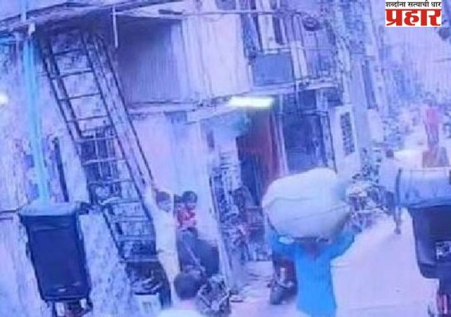 प्रजासत्ताक दिनाच्या उत्साहाला गालबोट; स्पीकर कोसळून तीन वर्षांच्या चिमुरडीचा मृत्यू