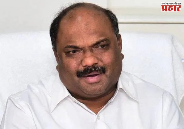 अनिल परब यांनी राडा करूनही निकटवर्तीयाची उबाठातून हकालपट्टी