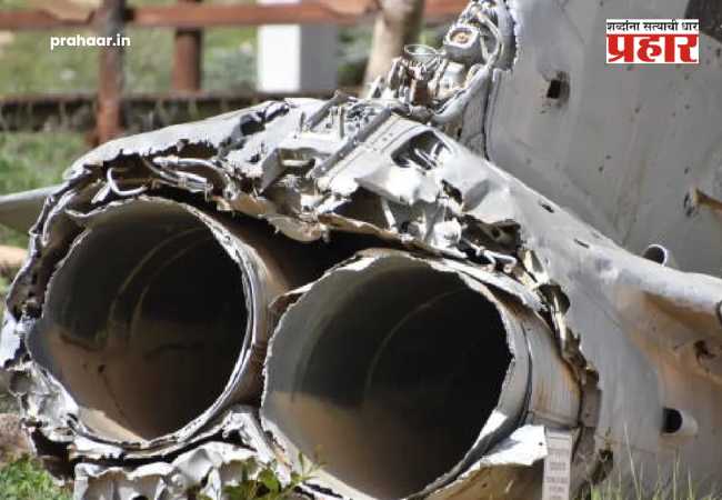 Plane Crash News : हवेतच विमानाचे नियंत्रण सुटले अन्  दोन्ही वैमानिकांचा…प्रयागराजमध्ये भीषण अपघात