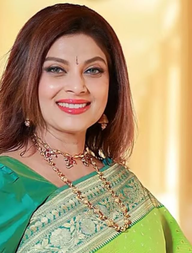 वर्षा उसगांवकर यांनी आपल्या आईबद्दल केला मोठा खुलासा, मी माझ्या आईला घेऊन...