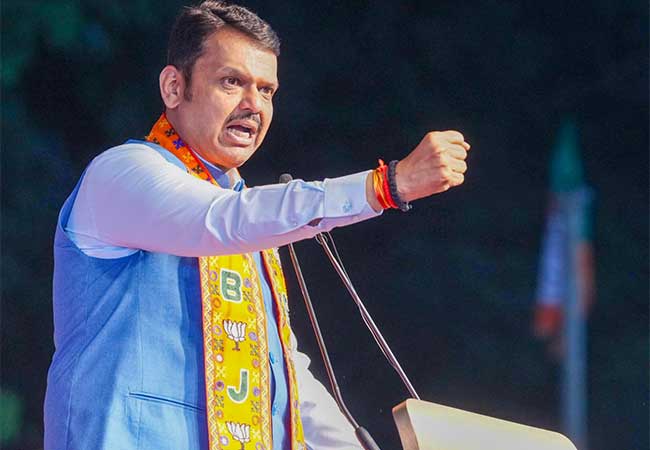 मुंबईत परिवर्तन कोणी केलं ? विकासकामं कोणी केली ?