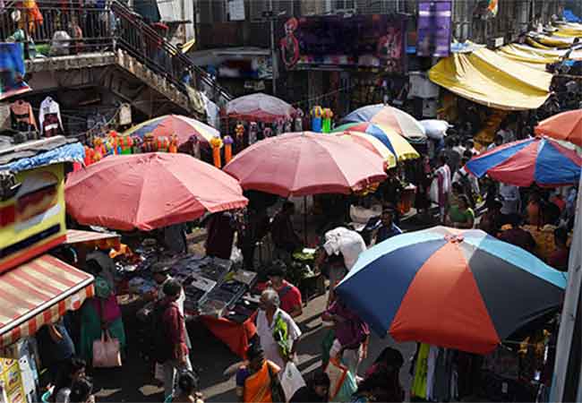 दादरमधील वाढत्या फेरीवाल्यांच्या समस्येवर महापालिकेचा तोडगा