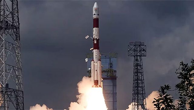 इस्रोचे २०२६ मधील पहिले प्रक्षेपण अयशस्वी, १६ उपग्रह अंतराळात बेपत्ता