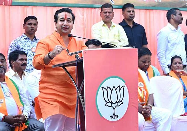 उबाठाने मिनी कोकण भांडुपला बकाल केले!