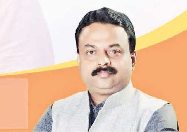 मुंबईमध्ये माजी महापौरांच्या नातेवाइकांनी मारली बाजी