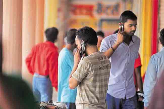 TRAI Telecom Subscribers: टेलिकॉम सबस्क्राईबरची संख्या नोव्हेंबरपर्यंत १०० कोटी पार ‘ही’ आहे आकडेवारी