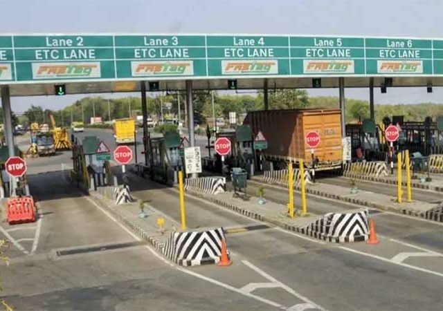 टोलयंत्रणेचा दिलासा, अमेरिकेला तडाखा