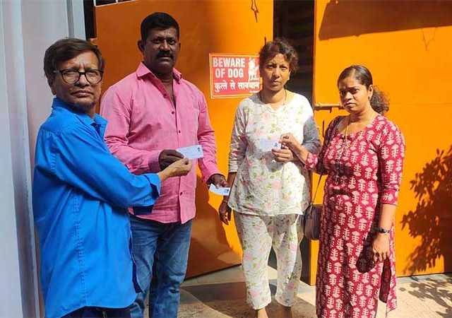 मतदार माहिती चिठ्ठयांचे आजपासून घरोघरी वाटप, आपल्याला मतदार चिठ्ठी मिळाली आहे का?