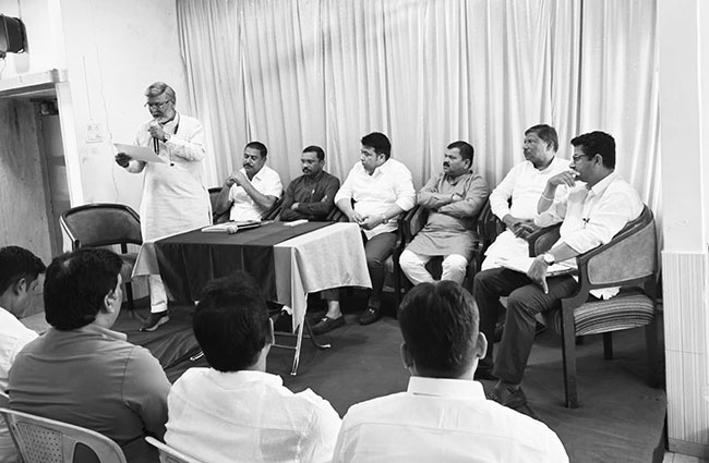 महानगरपालिकेच्या उमेदवारांसाठी नगरपालिकांतील नगरसेवक मैदानात