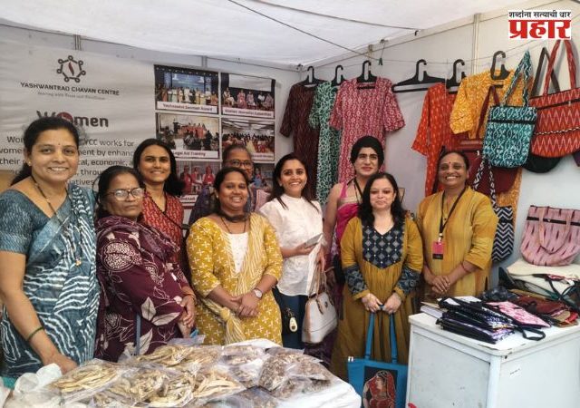 काळा घोडा महोत्सवात महिला बचत गटांची चांदी; तब्बल ९ दिवसांमध्ये कमवले साडेआठ लाख रुपये