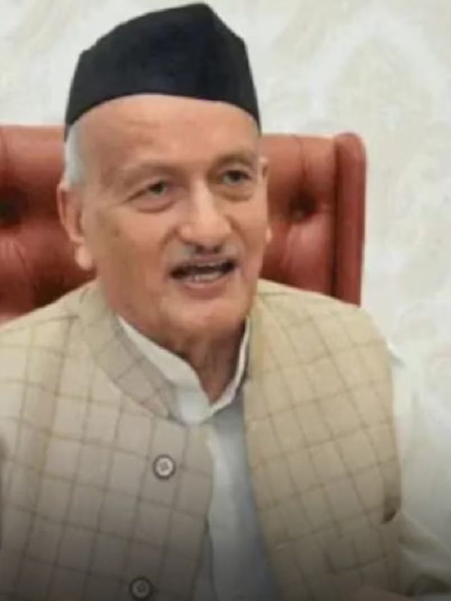 राज ठाकरे पंतप्रधान नरेंद्र मोदींना घाबरले; माजी राज्यपाल भगतसिंह कोश्यारी यांचा टोला