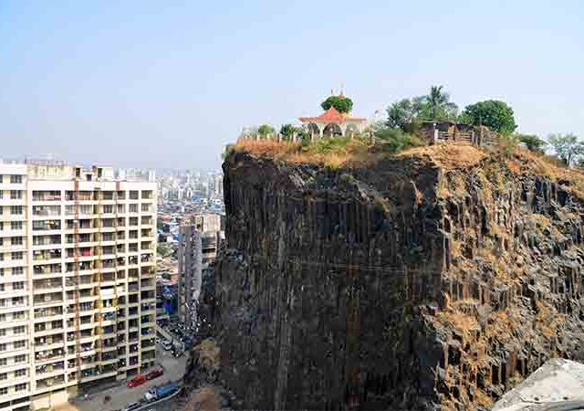 'गिल्बर्ट हिल नियम उल्लंघन प्रकरणी अहवाल सादर करा'