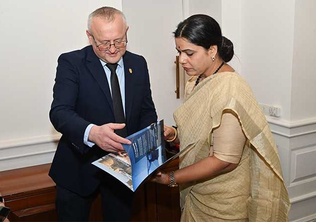 रोमानिया – मिलिसाऊटी शहराच्या महापौरांनी घेतली मुंबईच्या महापौरांची सदिच्छा भेट