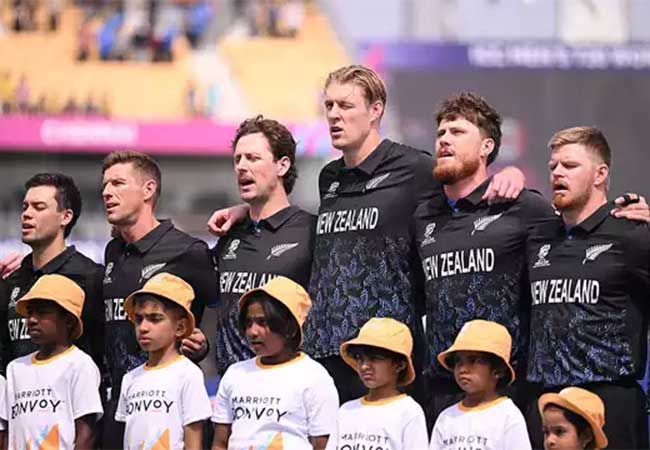 न्यूझीलंडने दिलेल्या आव्हानाचा पाठलाग करताना श्रीलंकेची निराशाजनक सुरुवात