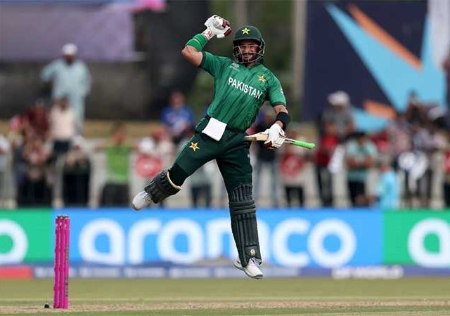 पाकिस्तानचा सुपर ८ मध्ये प्रवेश, नामिबियाचा केला पराभव