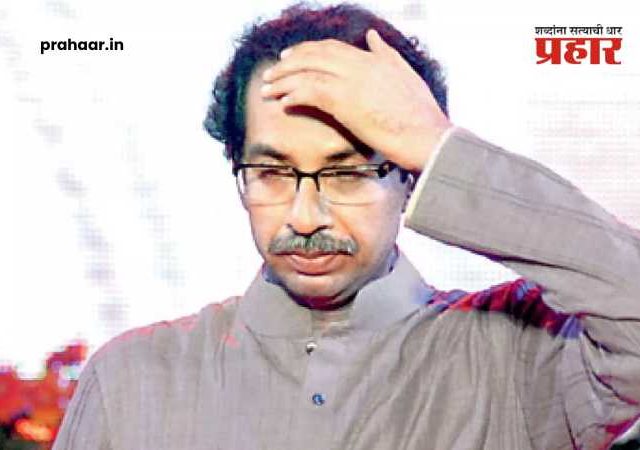 Udddhav Thackeray : उद्धव ठाकरेंना डोंबिवलीत मोठा धक्का! विभाग प्रमुखांसह शेकडो कार्यकर्त्यांच्या हाती 'धनुष्यबाण'