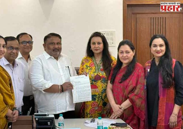 सिने कलाकारांसाठी स्वतंत्र नियमावली तयार करण्यात येणार : कामगार मंत्री आकाश फुंडकर